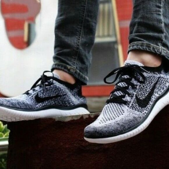 Nike Mens FR Flyknit 2018 Running Shoes in Oreo - Picture 11 of 11